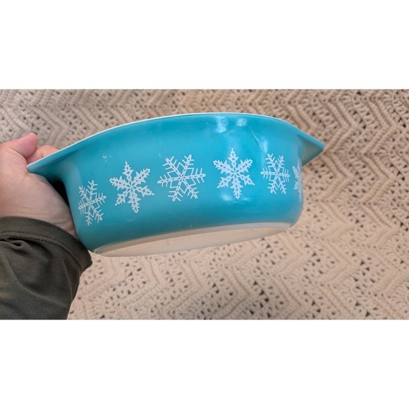 Pyrex Snowflake Turquoise Blue Oval Casserole Dish with Lid 043 1.5 QT Vintage - Picture 7 of 8